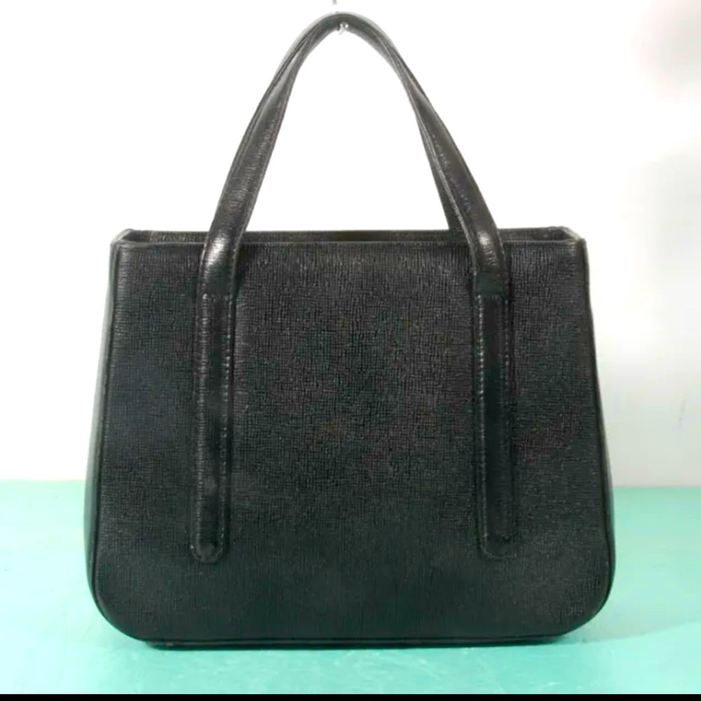 MCM Leather Tote Bag Authentic  + Dust Bag 🌹❤️🌹 - Picture 4 of 9